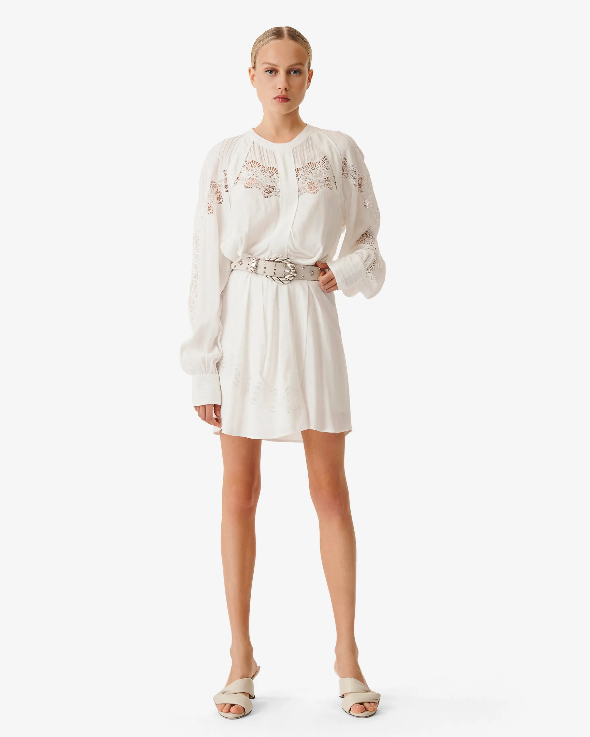 Robe Courte A Dentelles Belinda