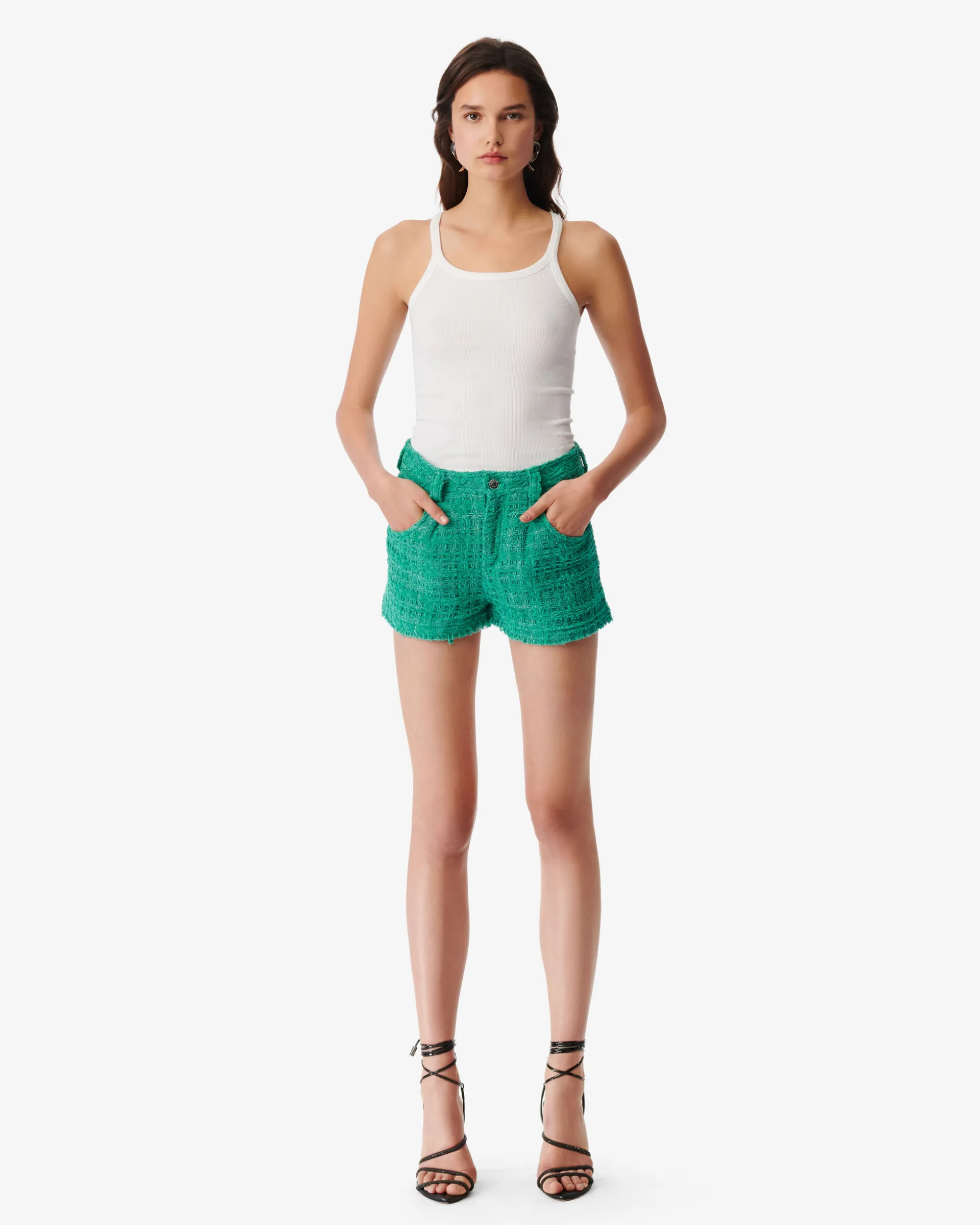 Short Court En Tweed Esta